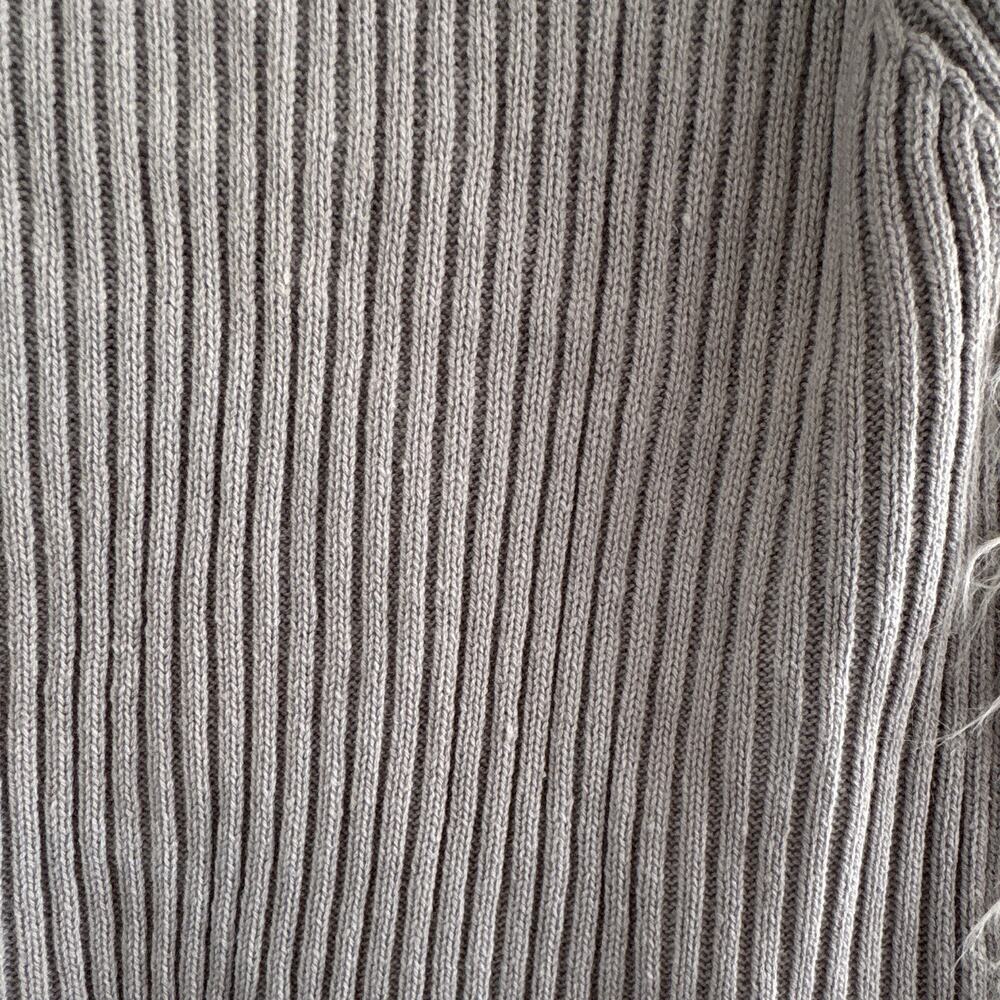 New Directions Gray Faux Fur Open Front Sleeveless Short Vest Women’s L - Picture 5 of 5
